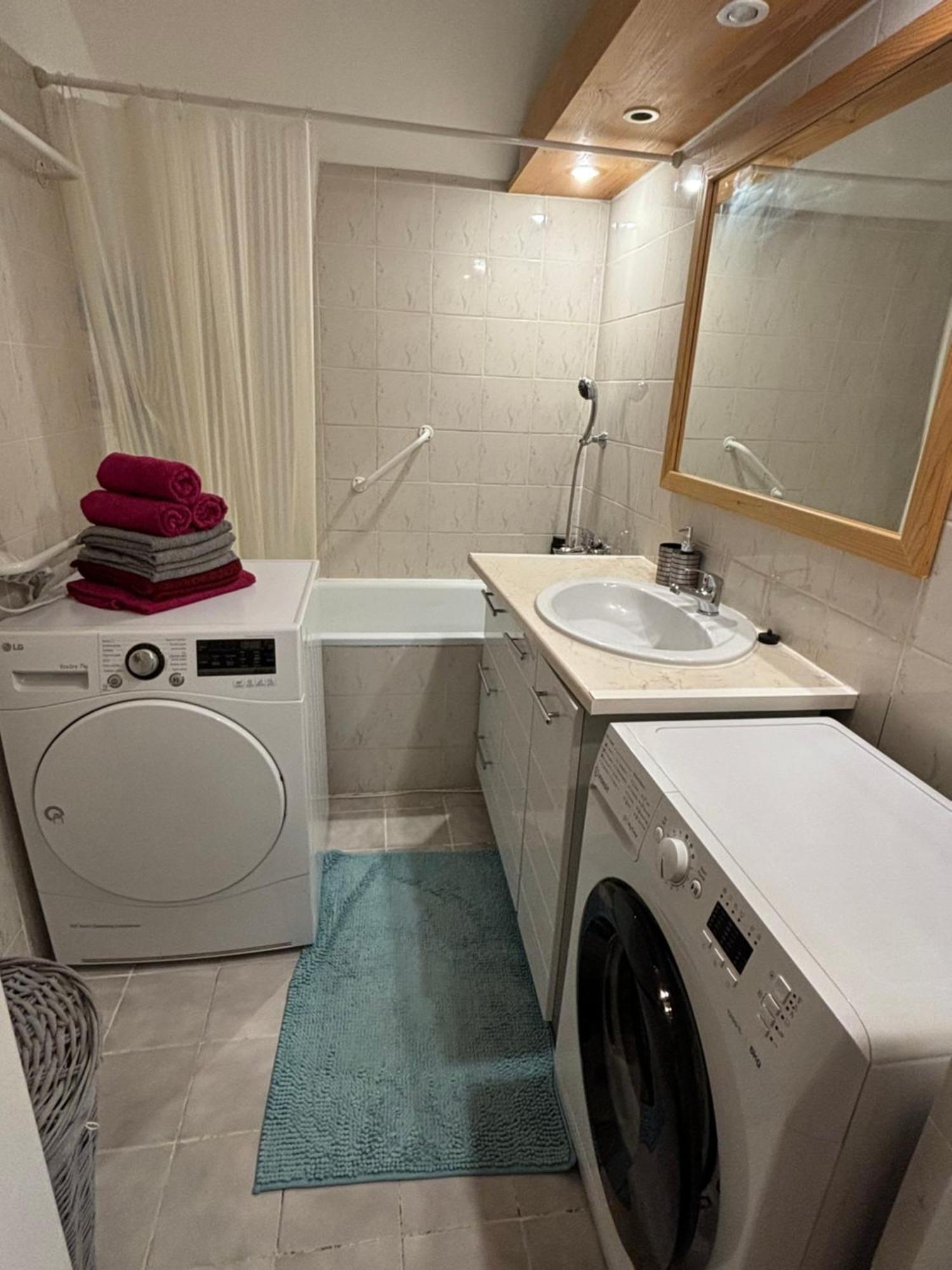 Apartman V Sirsom Centre Martina Nice S Klimatizaciou Екстериор снимка